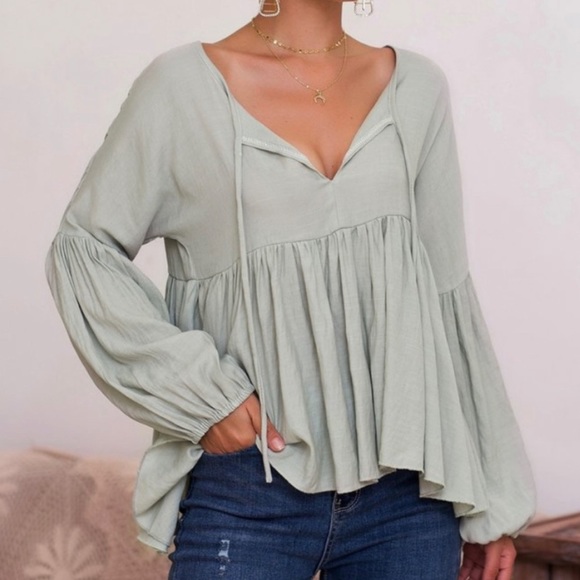 Tops - COEUR DE VAGUE mint green blouse